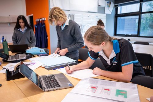 2025 Year 10 Booklist